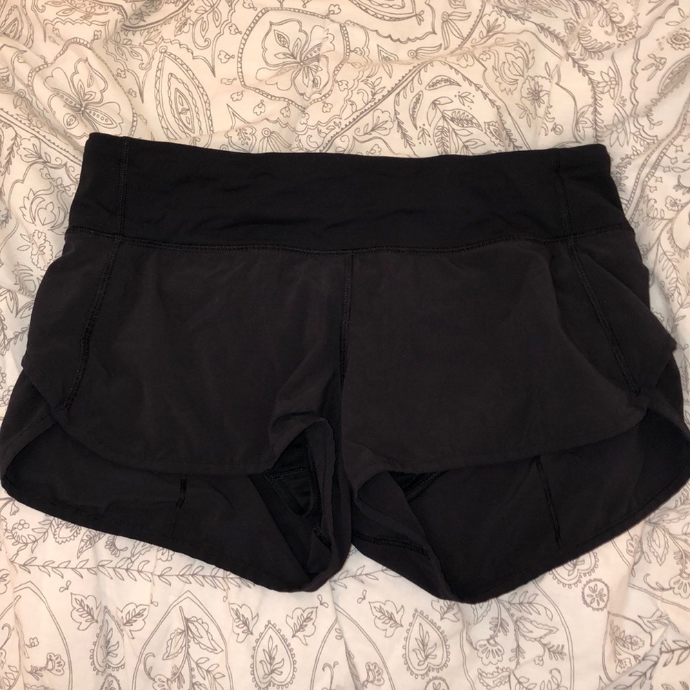 Lulu lemon speed up shorts Size 6